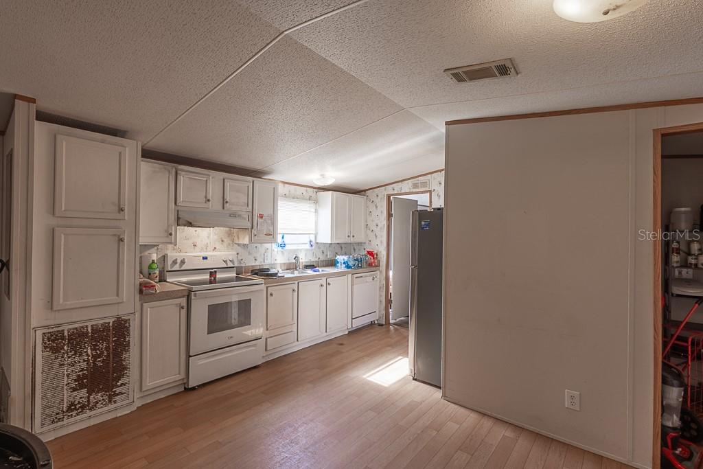 Image 11 of 28 For 4640 Caloosa Boulevard