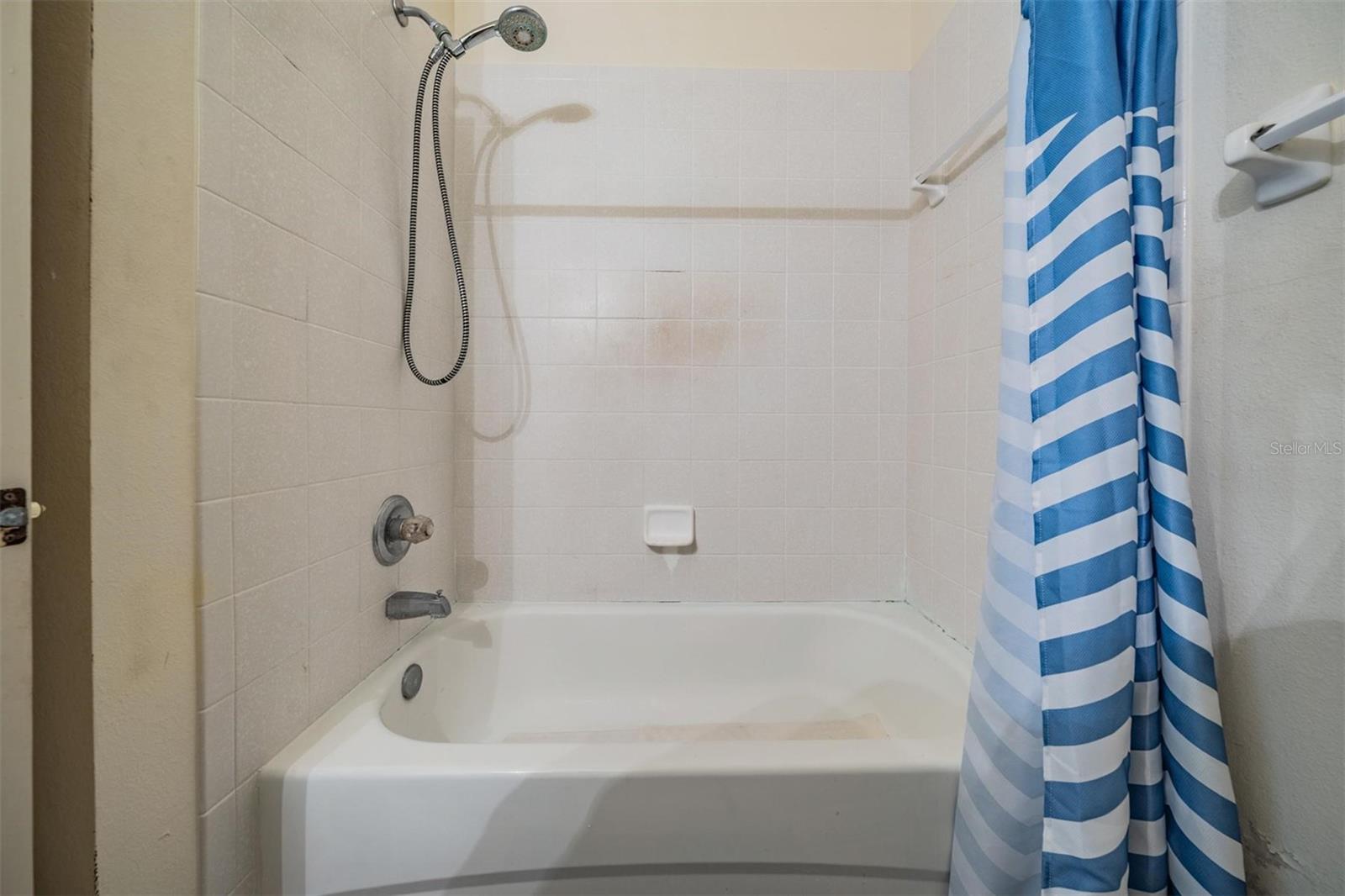 Image 24 of 43 For 3413 Waterlute Way