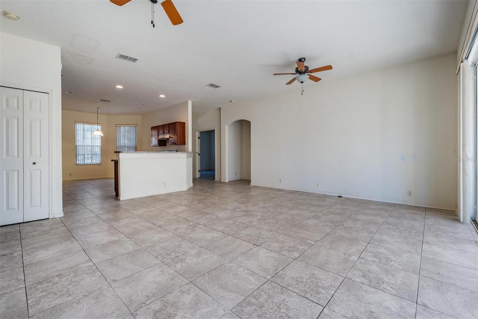 Image 8 of 43 For 3413 Waterlute Way