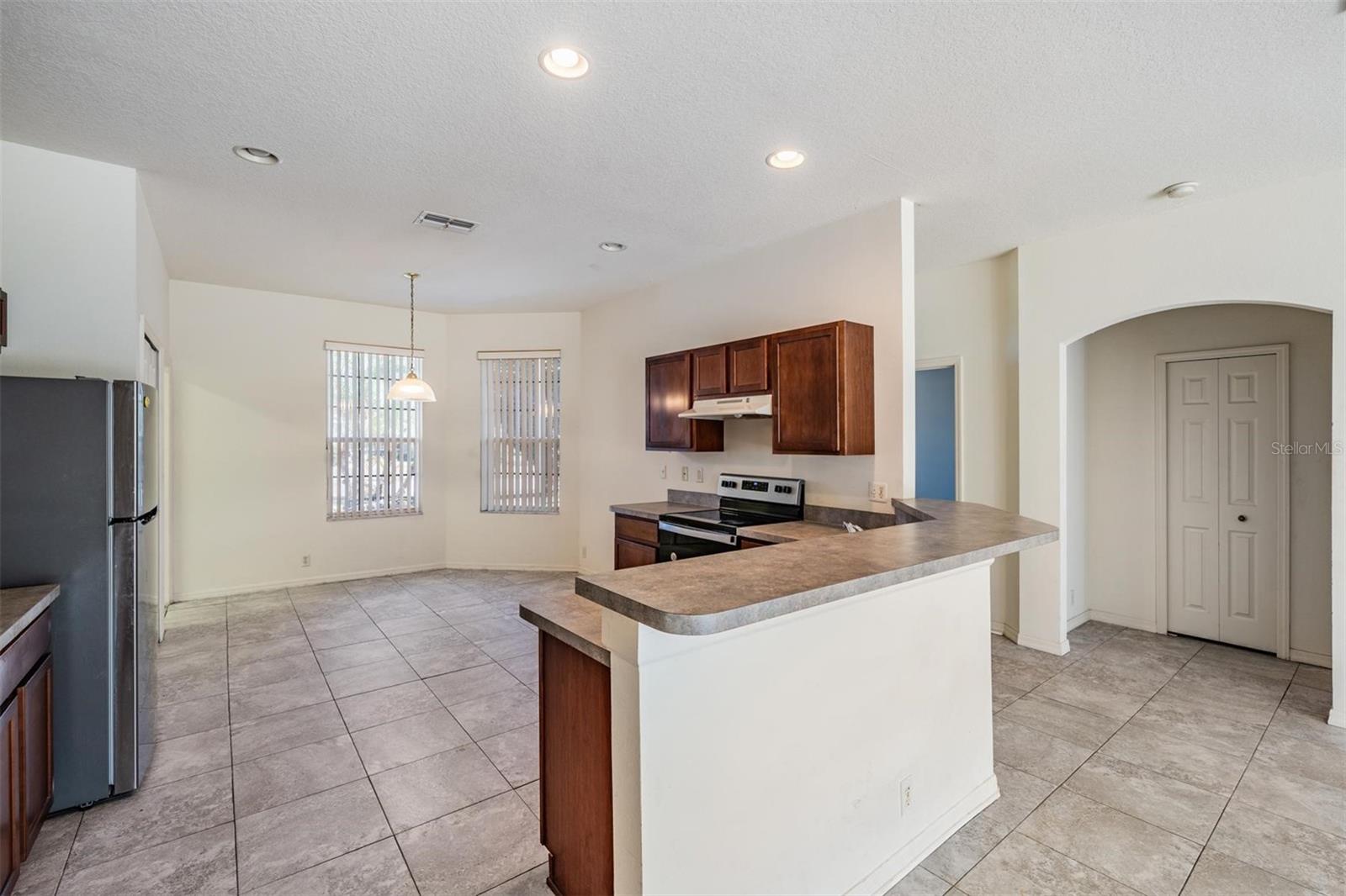 Image 9 of 43 For 3413 Waterlute Way