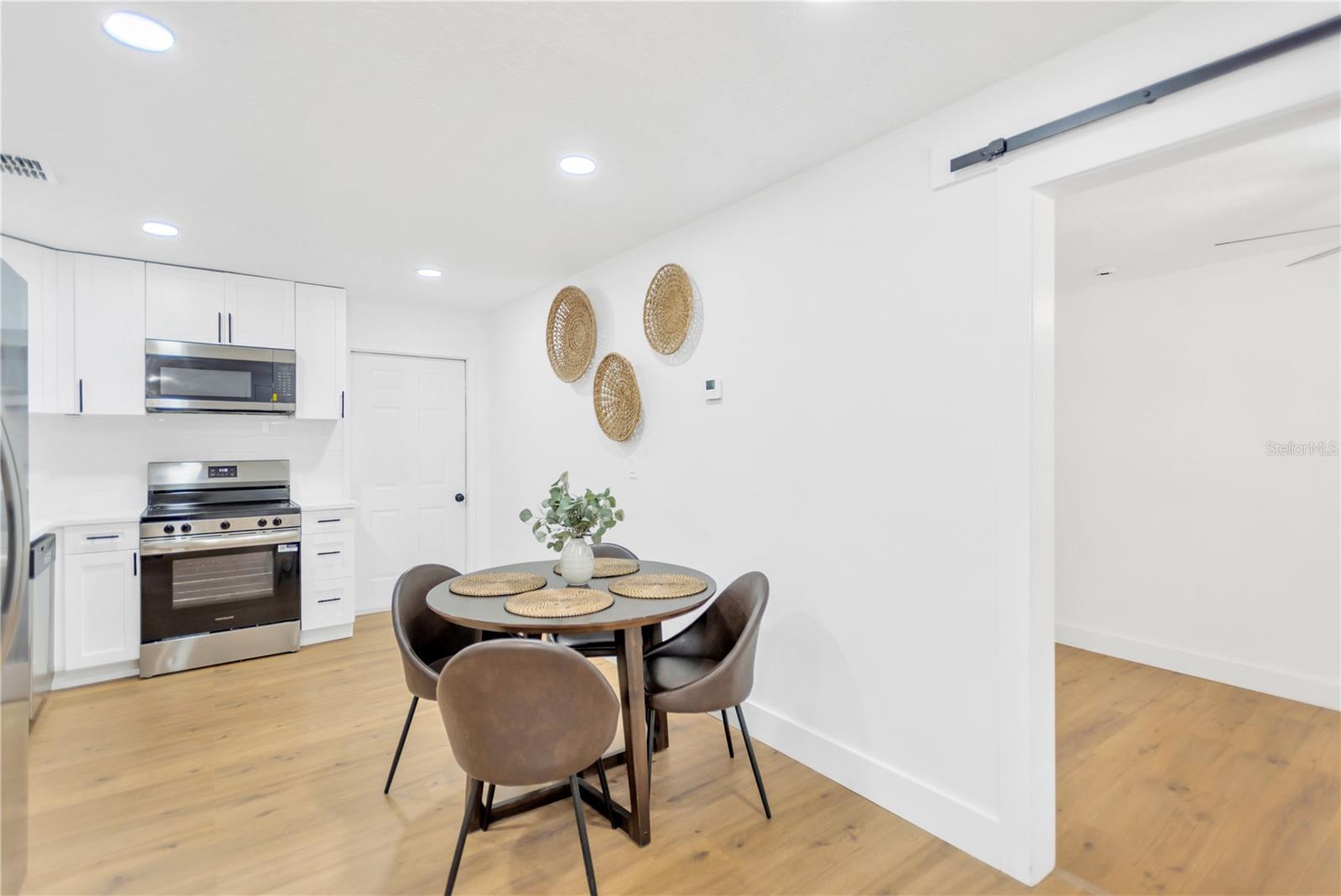 Image 13 of 28 For 617 Edenville Avenue