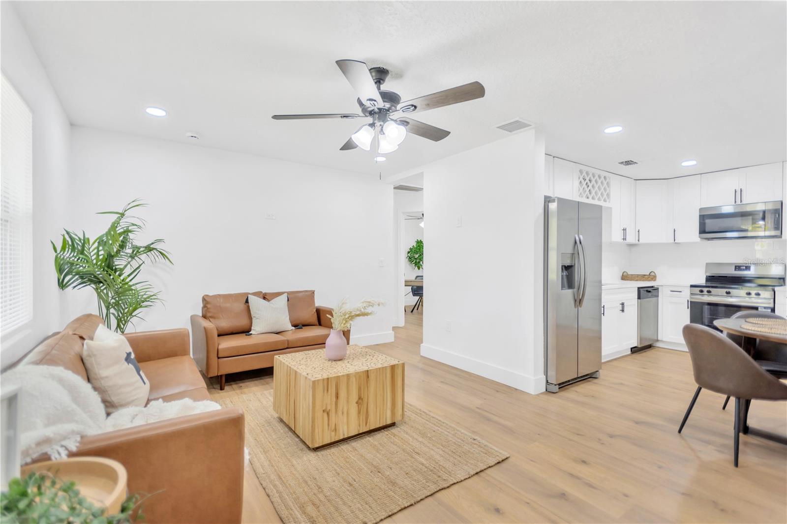 Image 15 of 28 For 617 Edenville Avenue