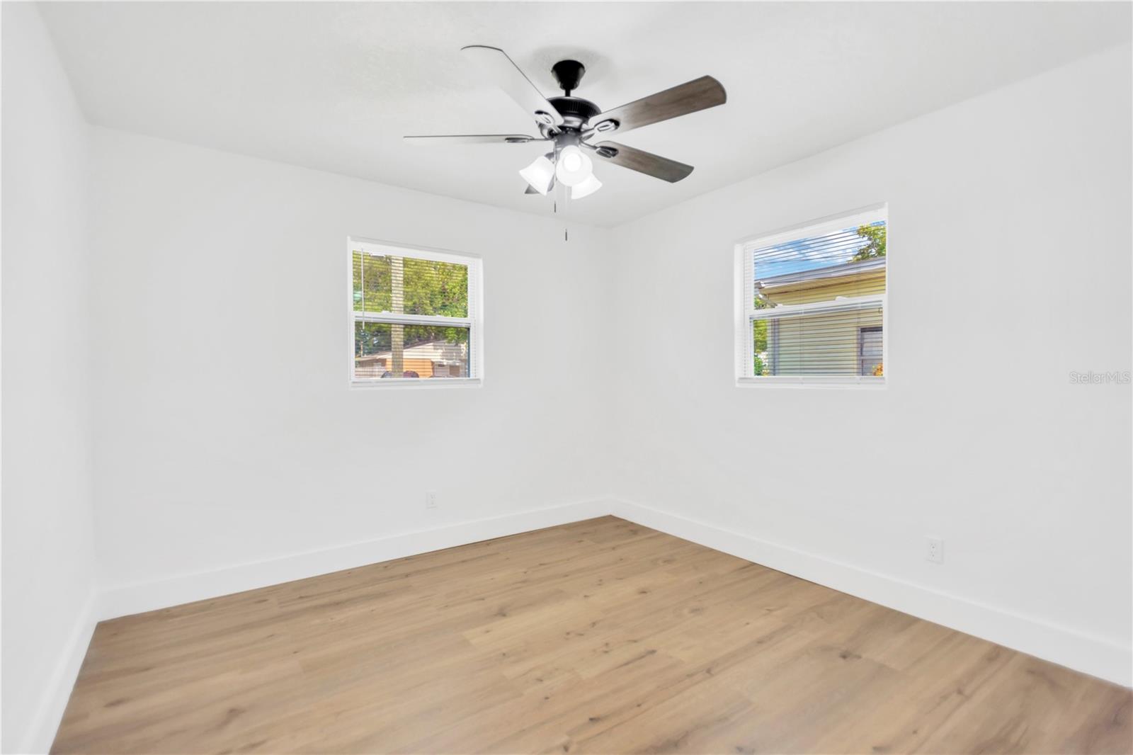 Image 18 of 28 For 617 Edenville Avenue