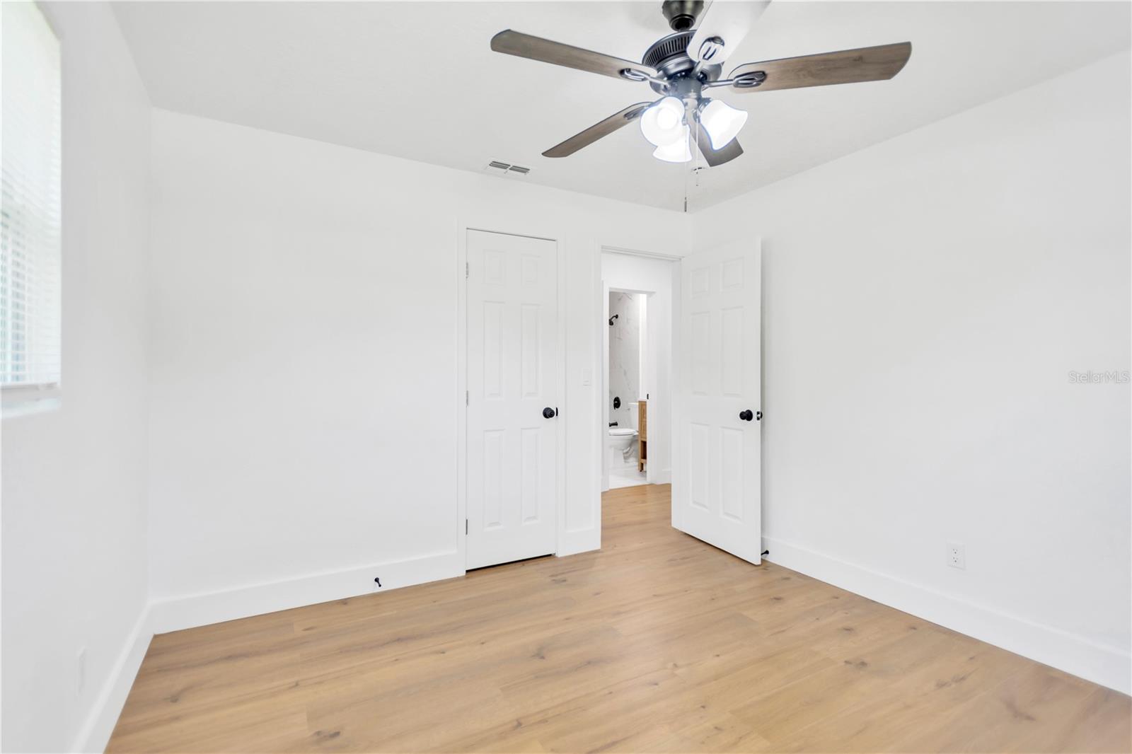 Image 19 of 28 For 617 Edenville Avenue