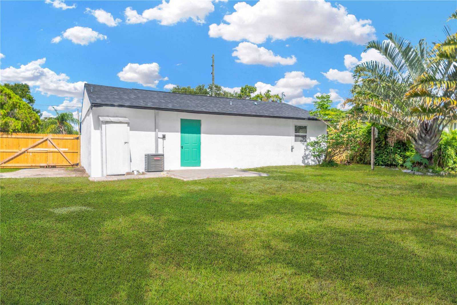 Image 7 of 28 For 617 Edenville Avenue