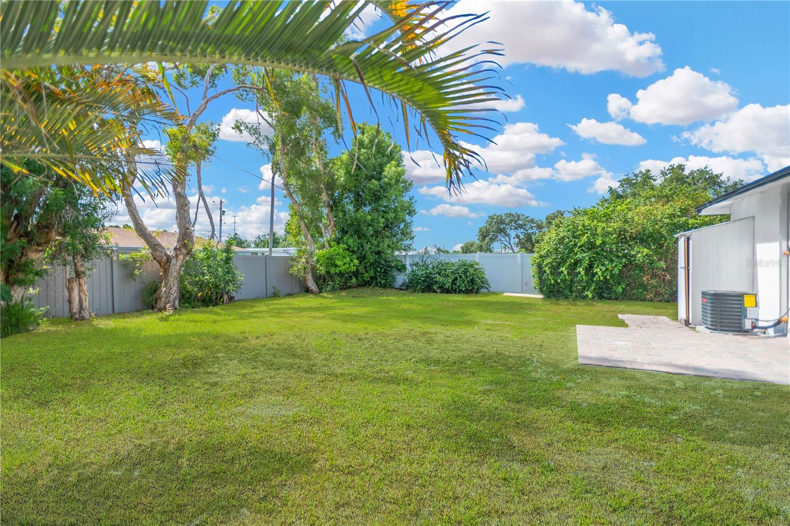 Image 9 of 28 For 617 Edenville Avenue