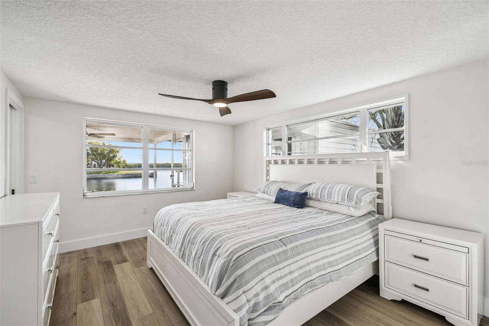 Image 10 of 100 For 12605 4th Isle