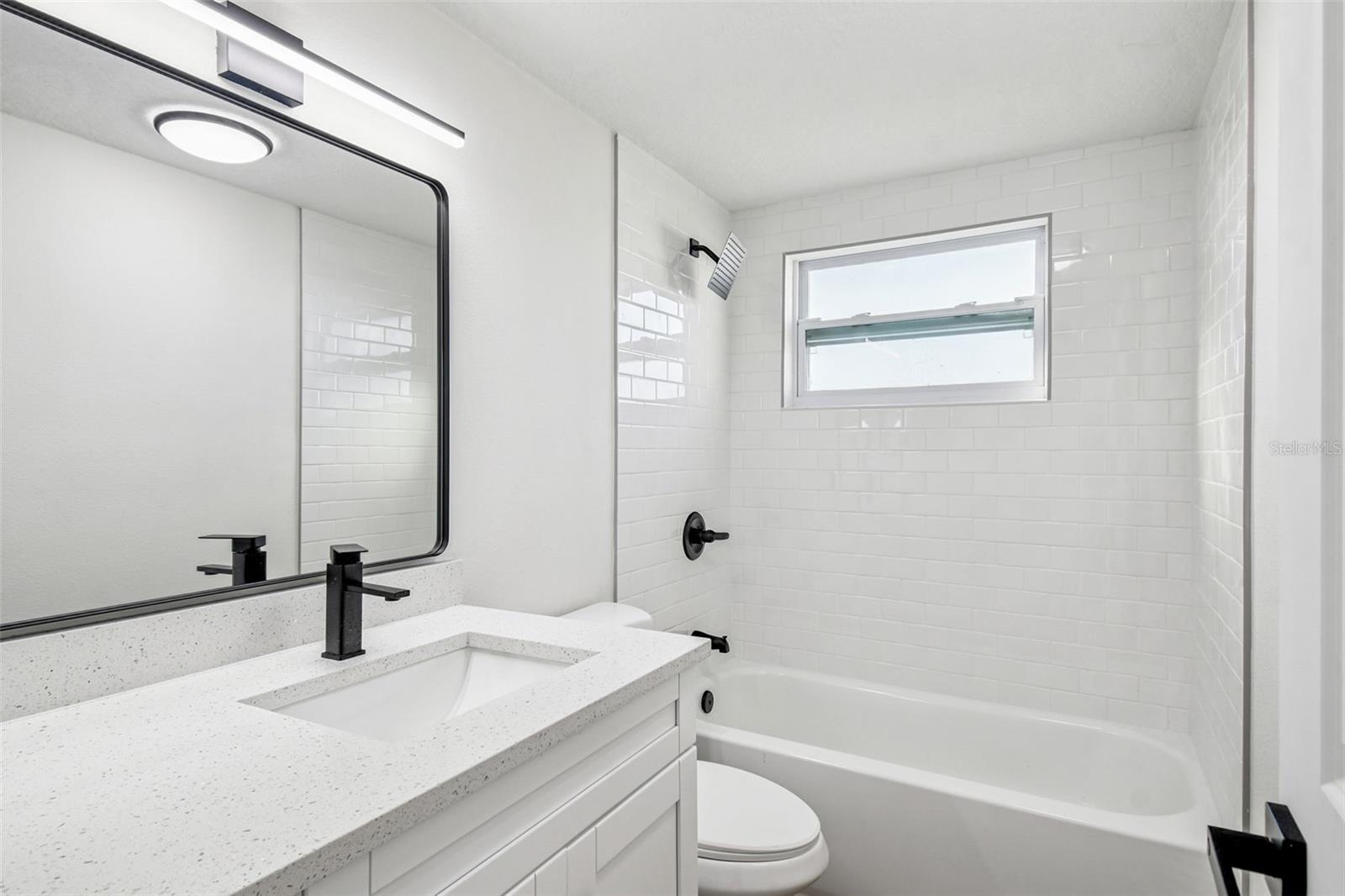 Image 17 of 100 For 12605 4th Isle