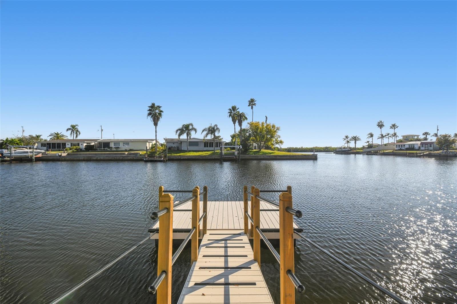 Image 20 of 100 For 12605 4th Isle