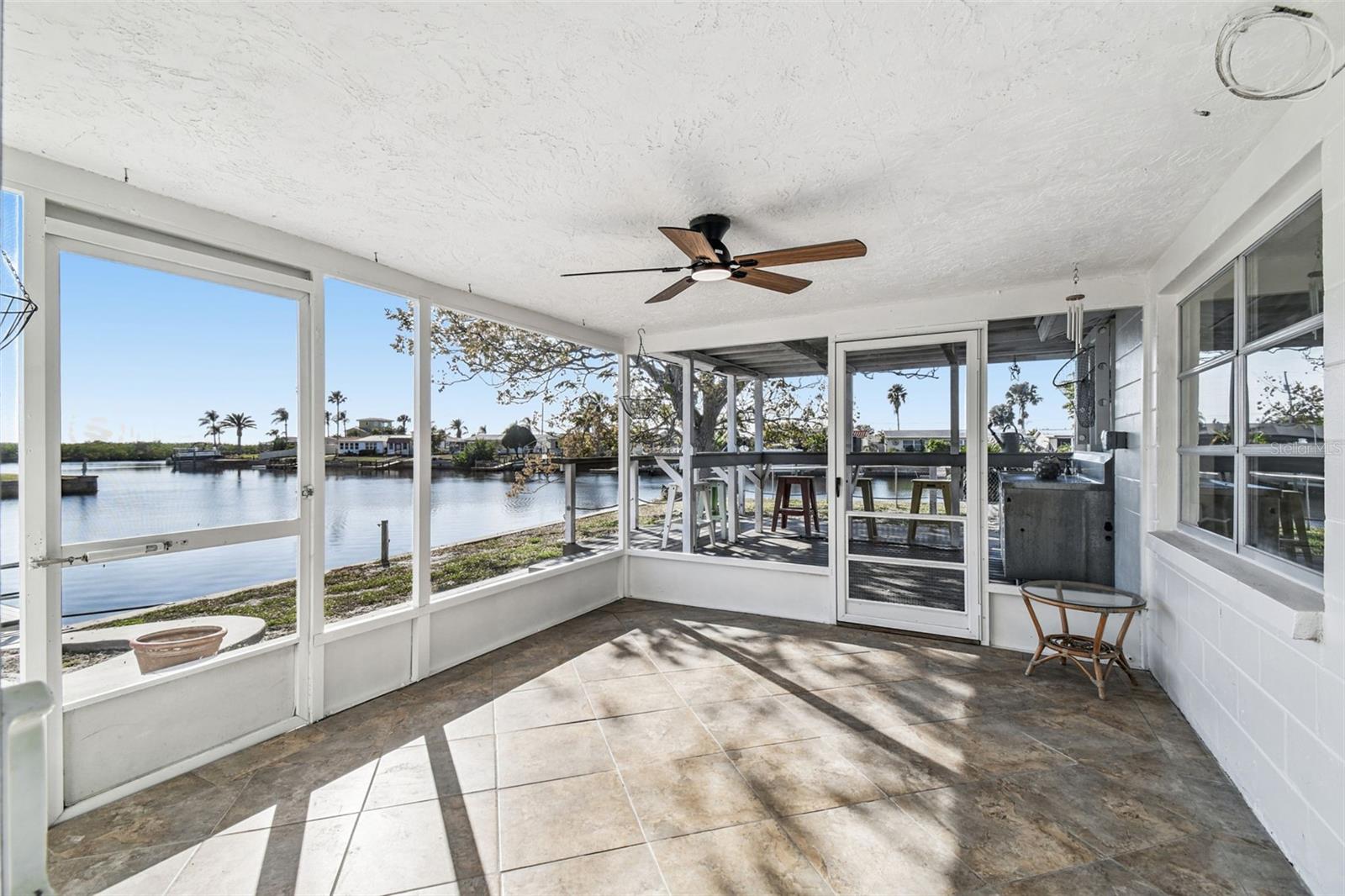 Image 33 of 100 For 12605 4th Isle