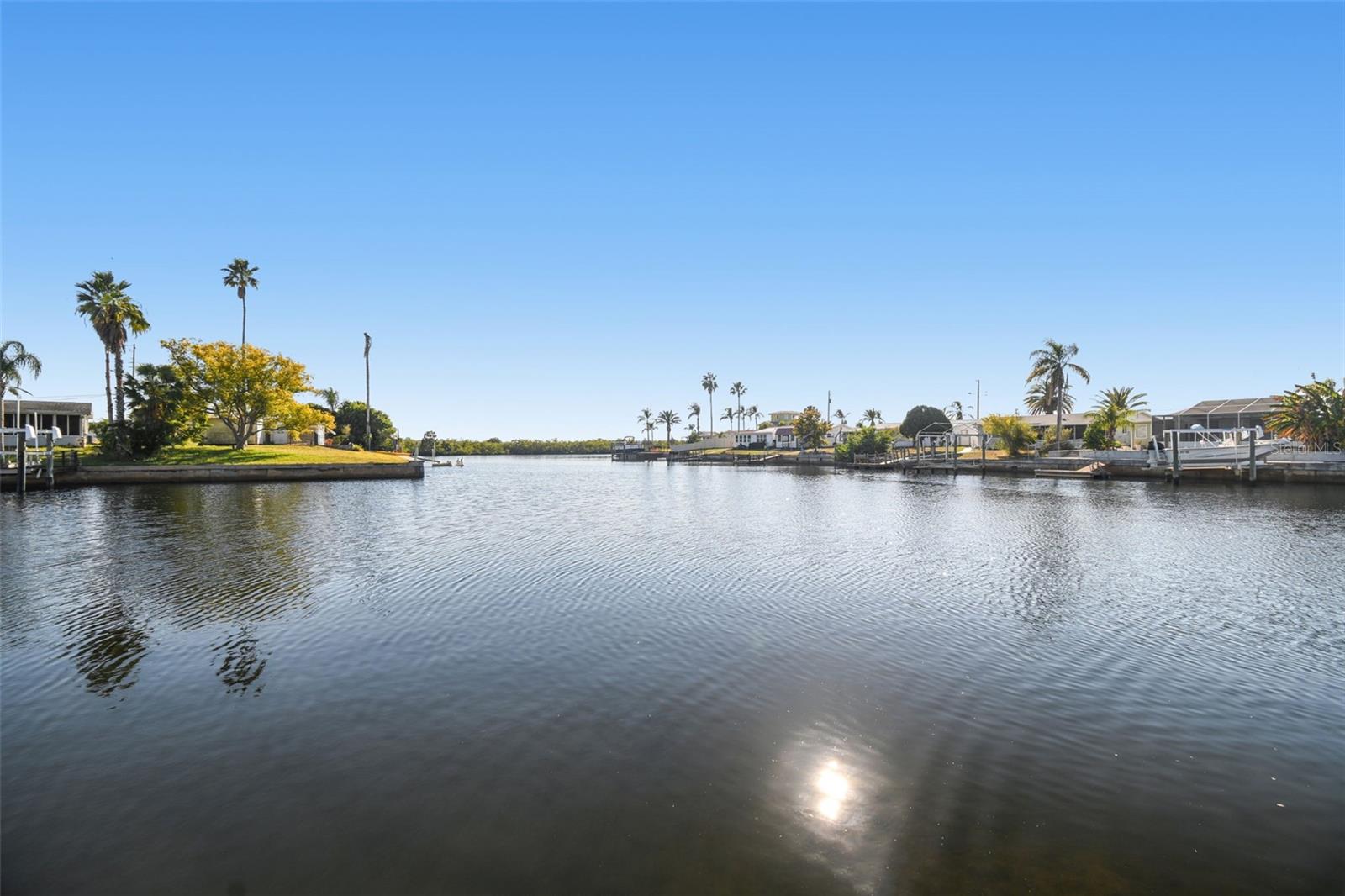 Image 36 of 100 For 12605 4th Isle