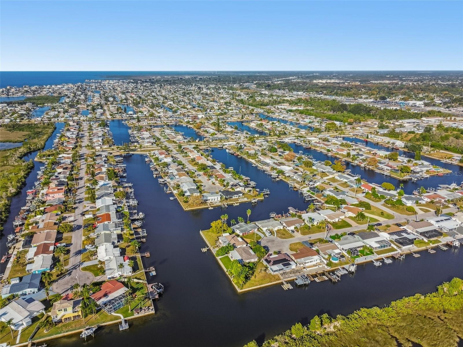 Image 53 of 100 For 12605 4th Isle