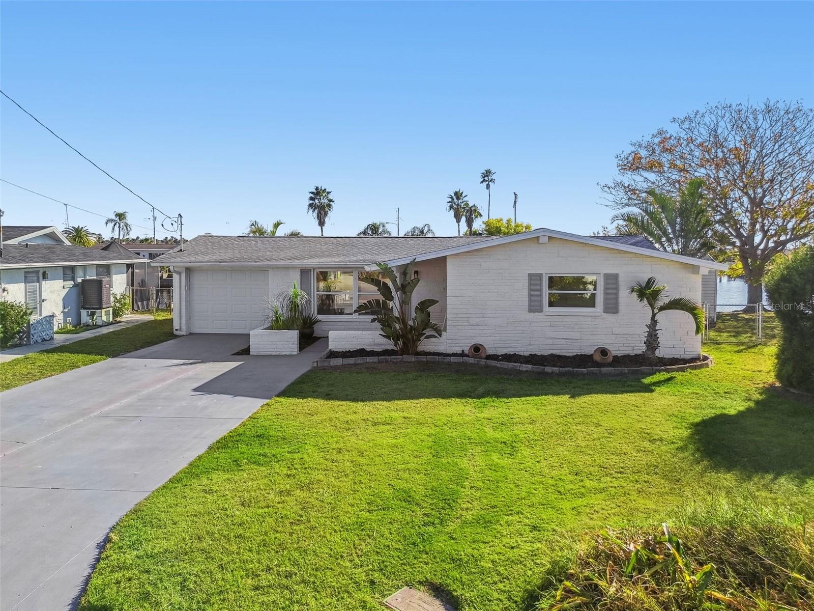 Image 68 of 100 For 12605 4th Isle