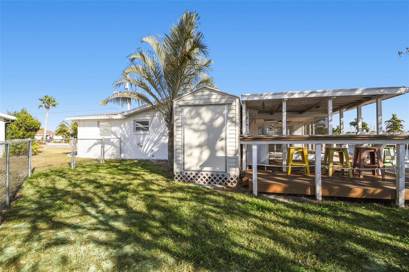 Image 72 of 100 For 12605 4th Isle