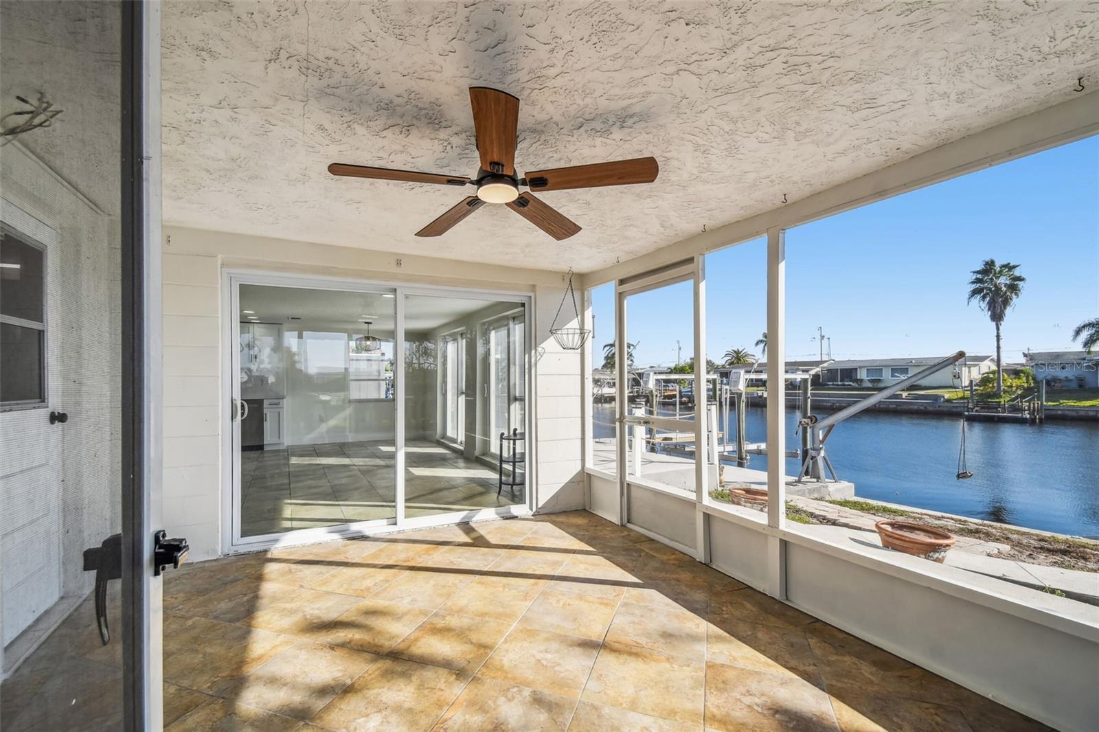 Image 74 of 100 For 12605 4th Isle