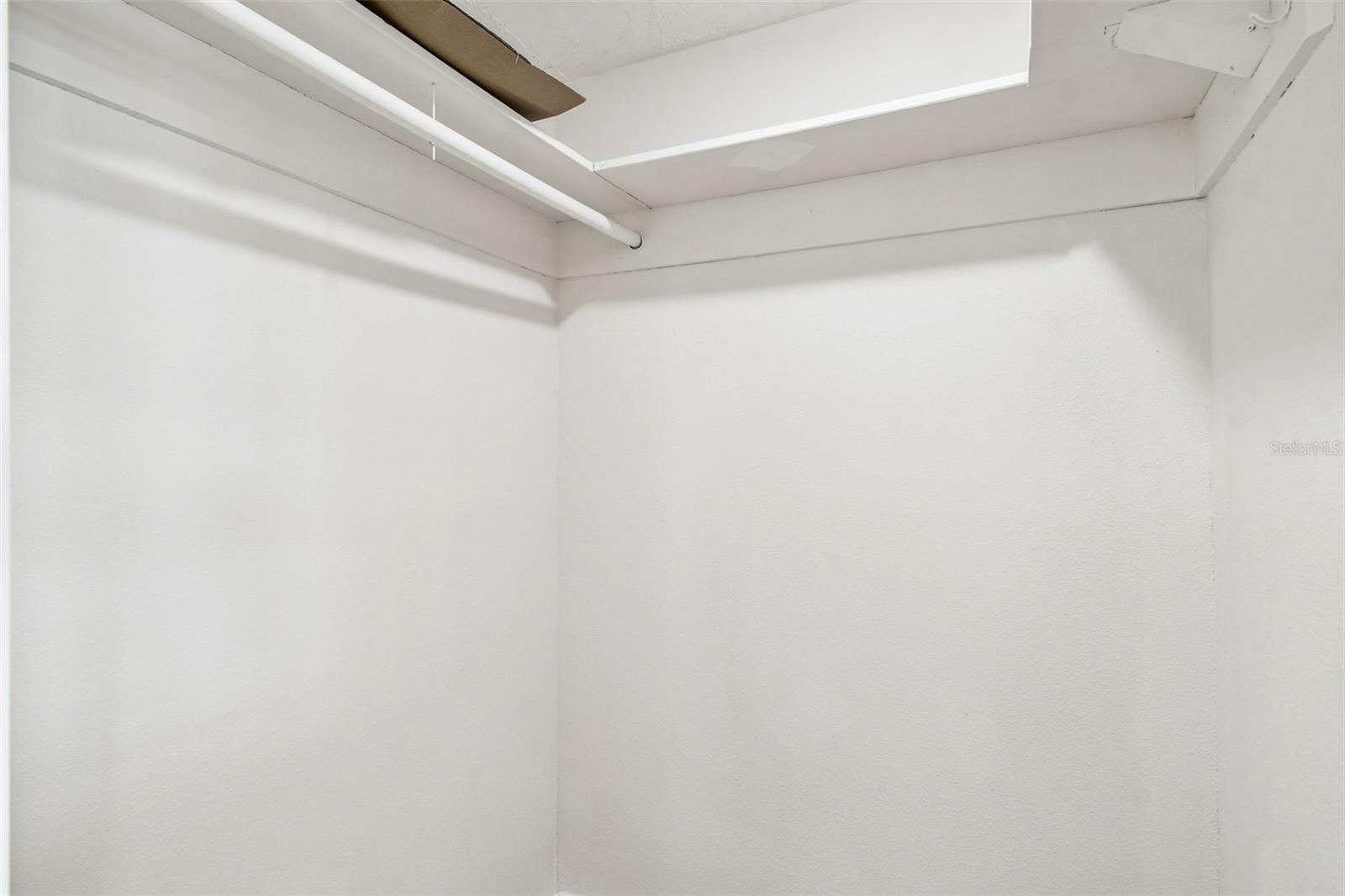 Image 77 of 100 For 12605 4th Isle