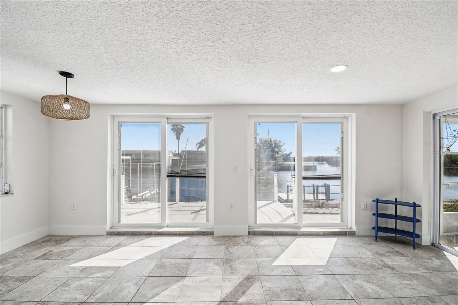 Image 83 of 100 For 12605 4th Isle