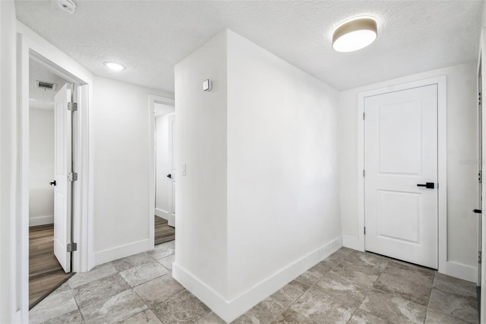 Image 94 of 100 For 12605 4th Isle