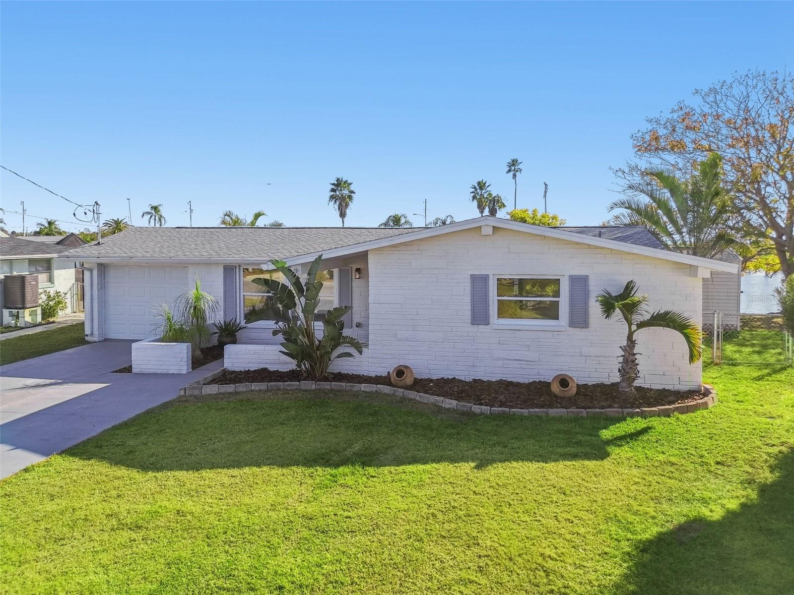 Image 99 of 100 For 12605 4th Isle