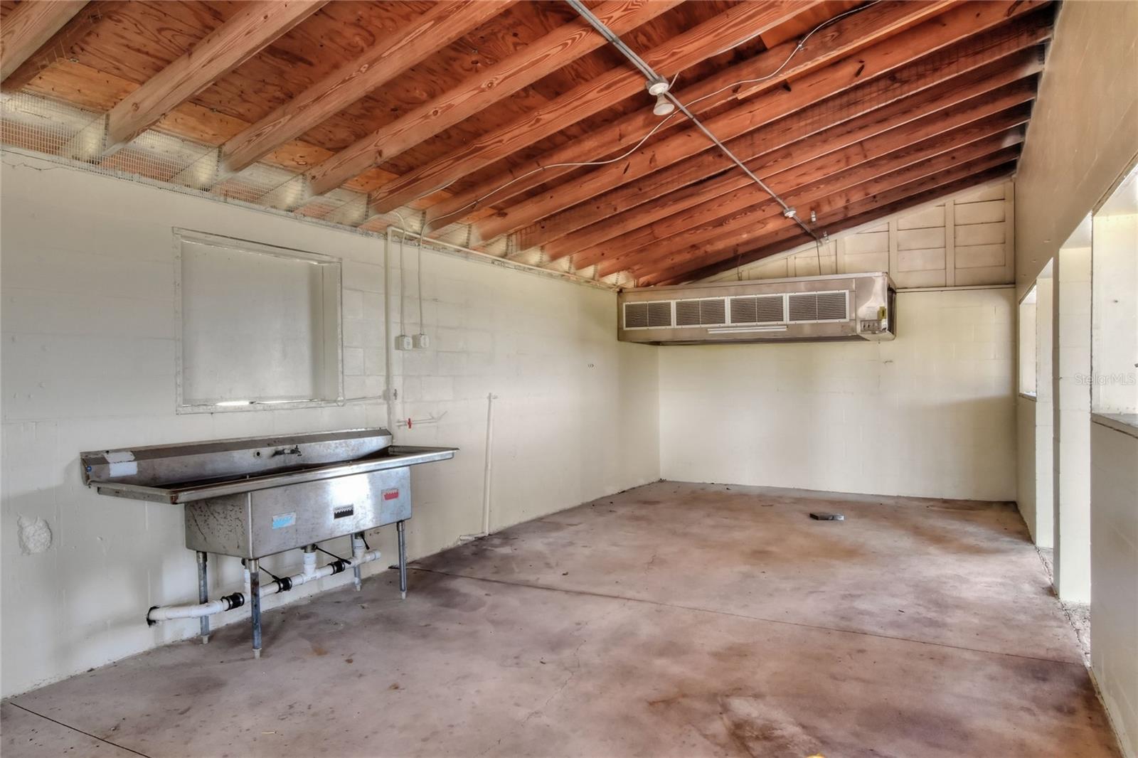 Image 17 of 100 For 6018 County Road 661a