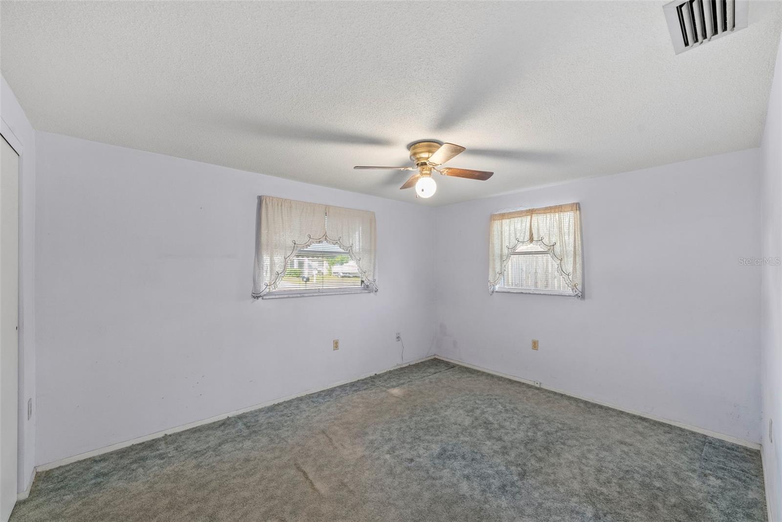 Image 11 of 27 For 1202 Normandy Boulevard