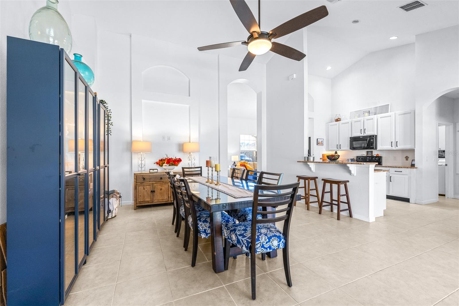 Image 14 of 67 For 4031 Oakrise Loop