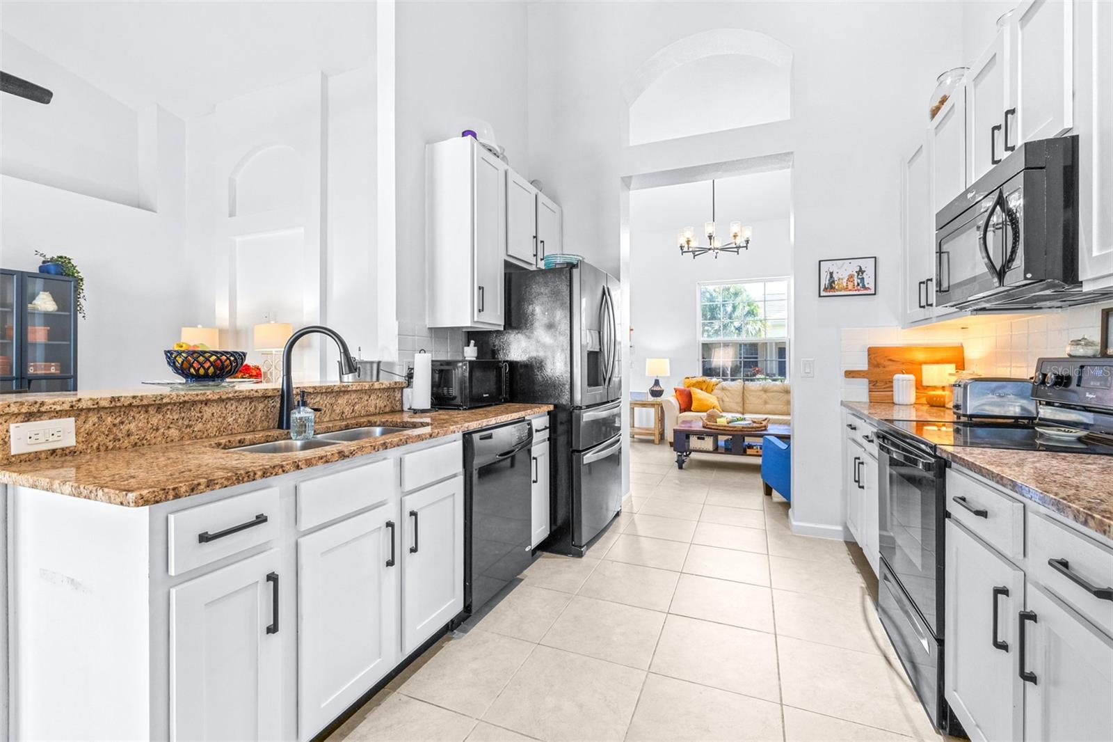 Image 19 of 67 For 4031 Oakrise Loop