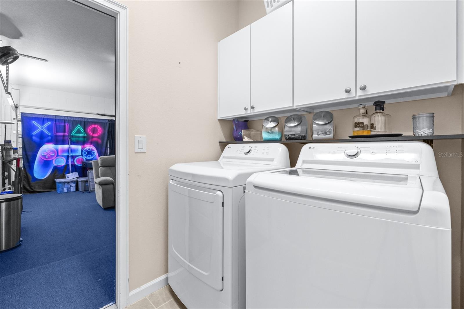 Image 34 of 67 For 4031 Oakrise Loop