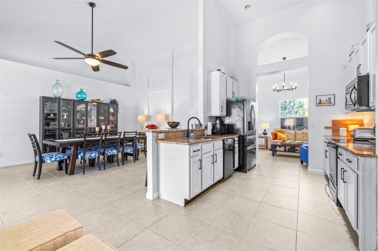 Image 4 of 67 For 4031 Oakrise Loop