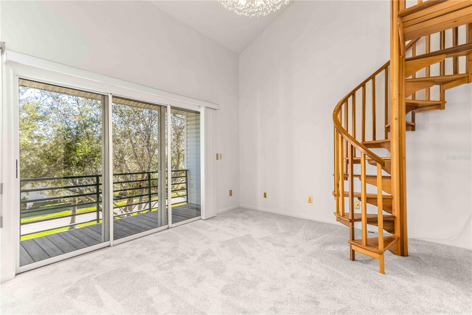 Image 30 of 50 For 320 Island Way 605