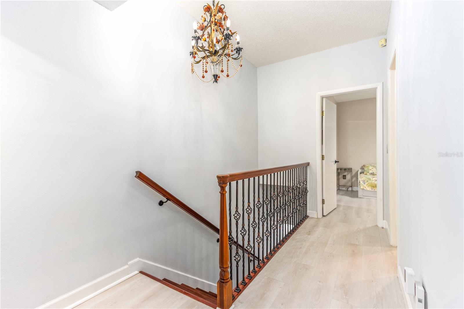 Image 4 of 50 For 320 Island Way 605