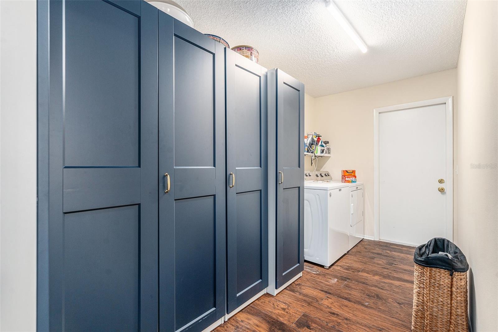 Image 21 of 37 For 4636 Portland Manor Drive