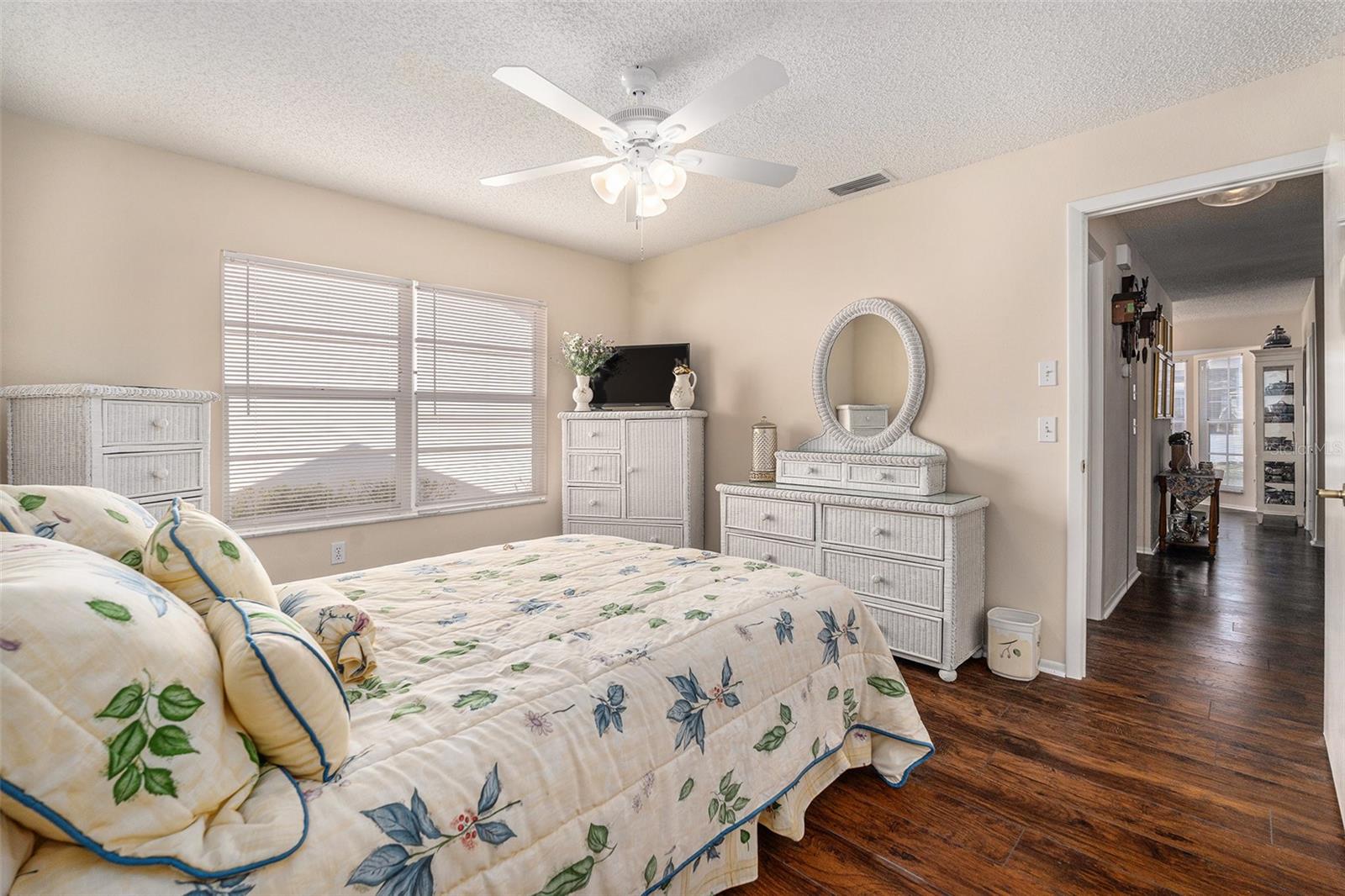 Image 23 of 37 For 4636 Portland Manor Drive