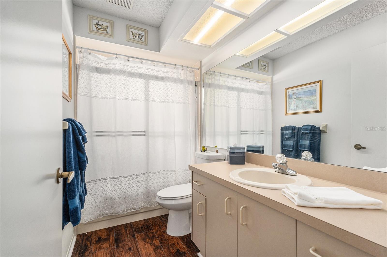 Image 25 of 37 For 4636 Portland Manor Drive