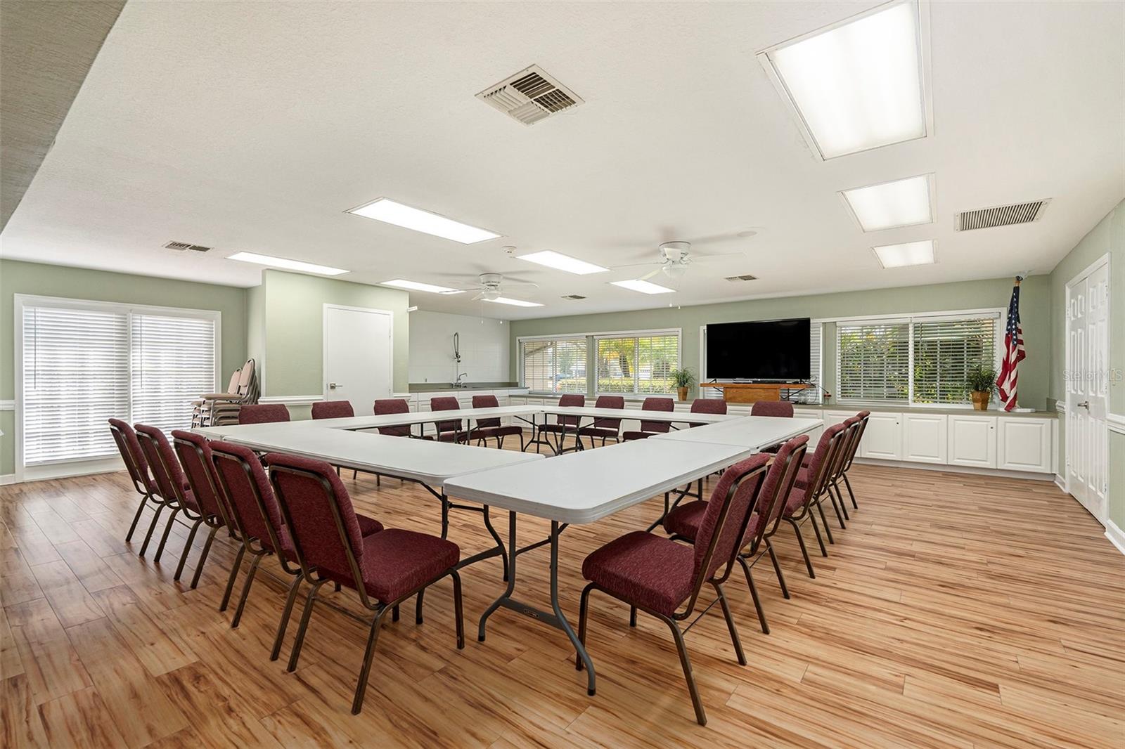 Image 32 of 37 For 4636 Portland Manor Drive