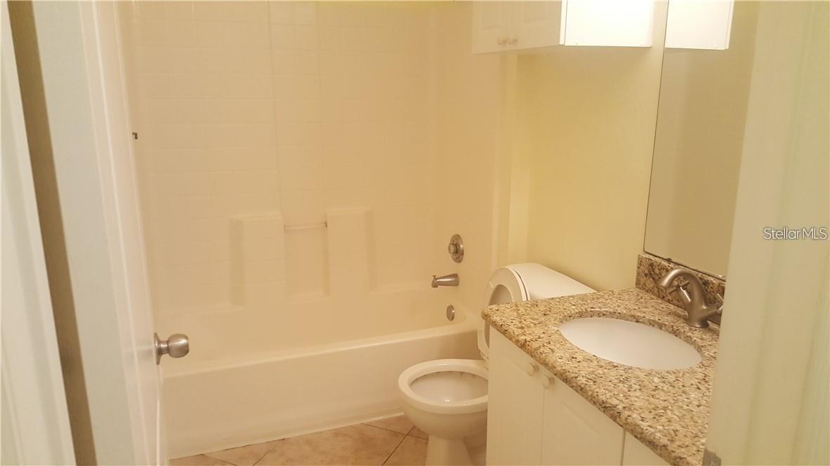 Image 11 of 22 For 2705 Via Murano  129