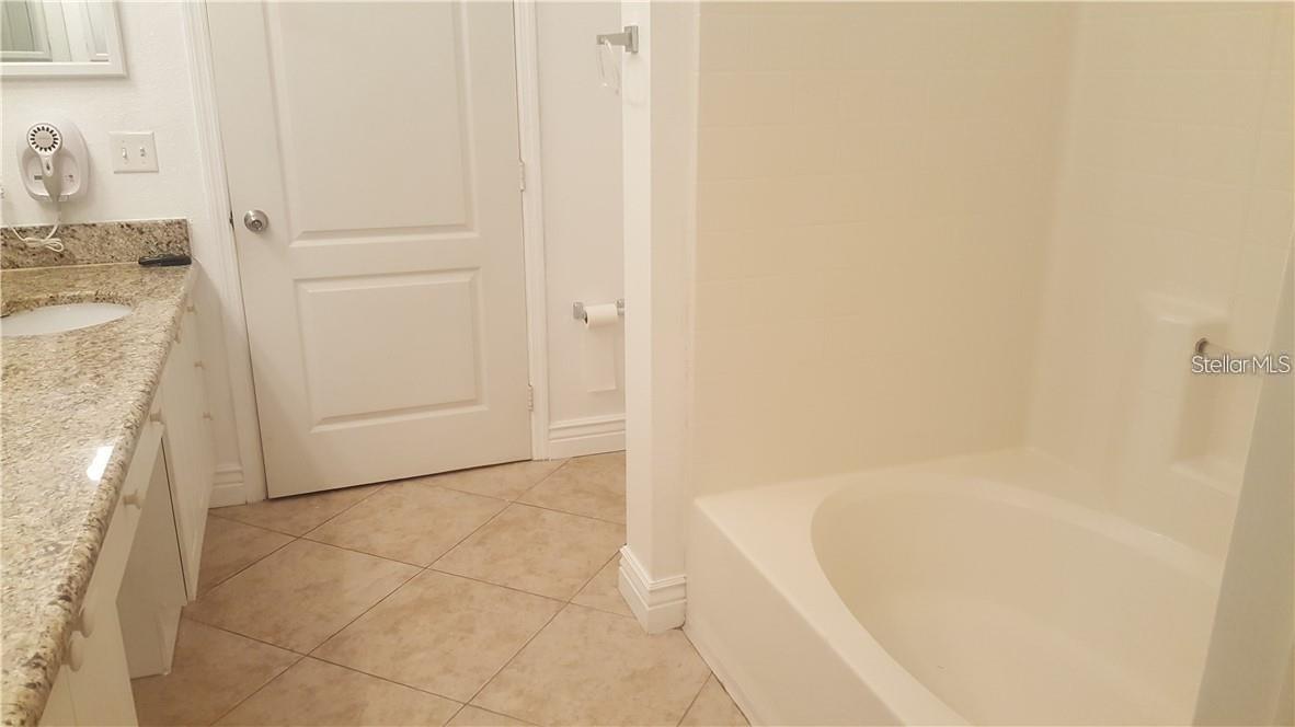 Image 12 of 22 For 2705 Via Murano  129