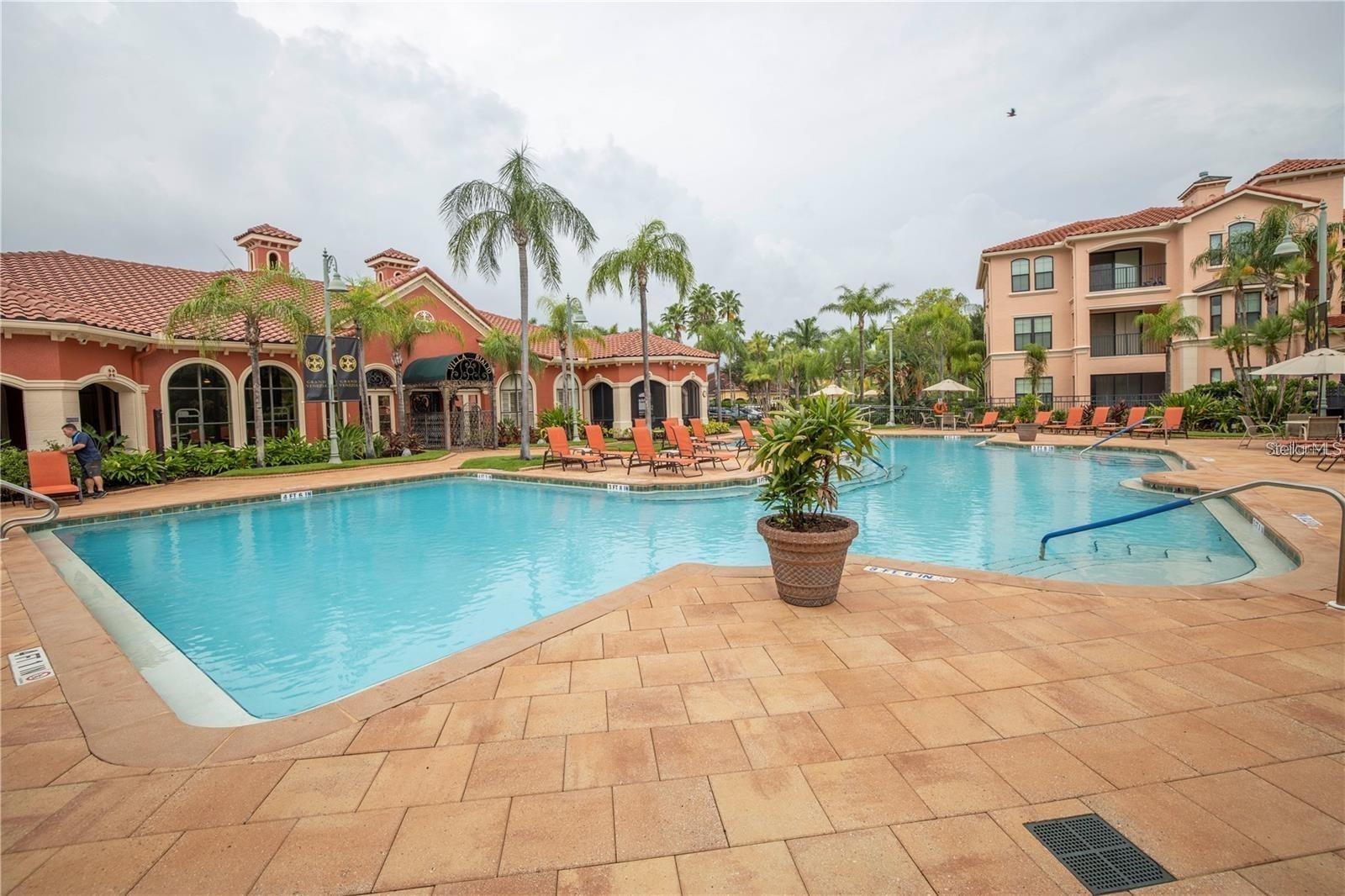 Image 17 of 22 For 2705 Via Murano  129