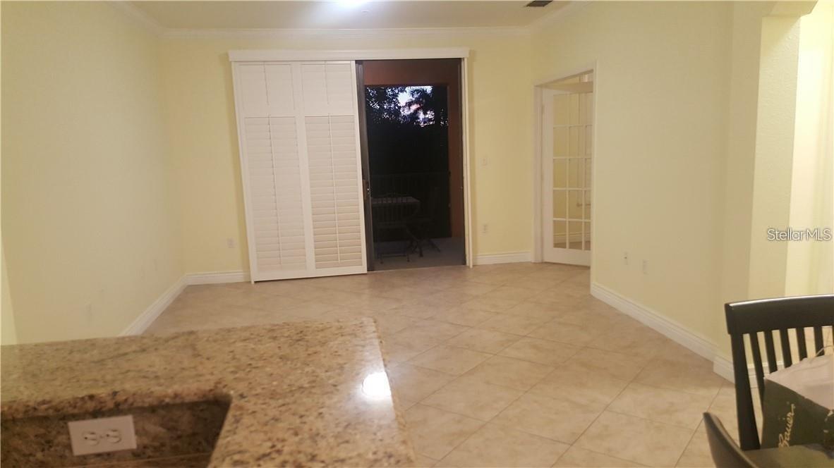 Image 9 of 22 For 2705 Via Murano  129