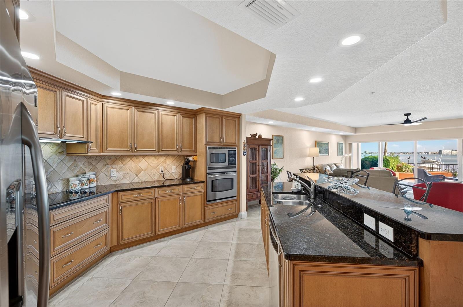 Image 13 of 82 For 5301 Gulf Boulevard E202