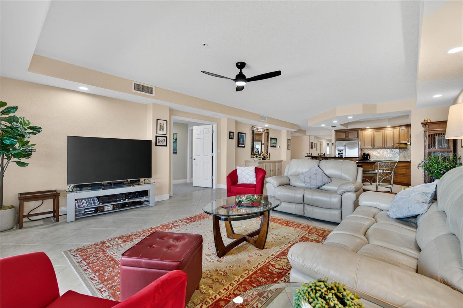 Image 25 of 82 For 5301 Gulf Boulevard E202