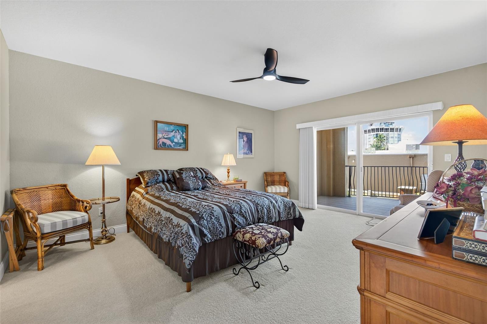 Image 39 of 82 For 5301 Gulf Boulevard E202