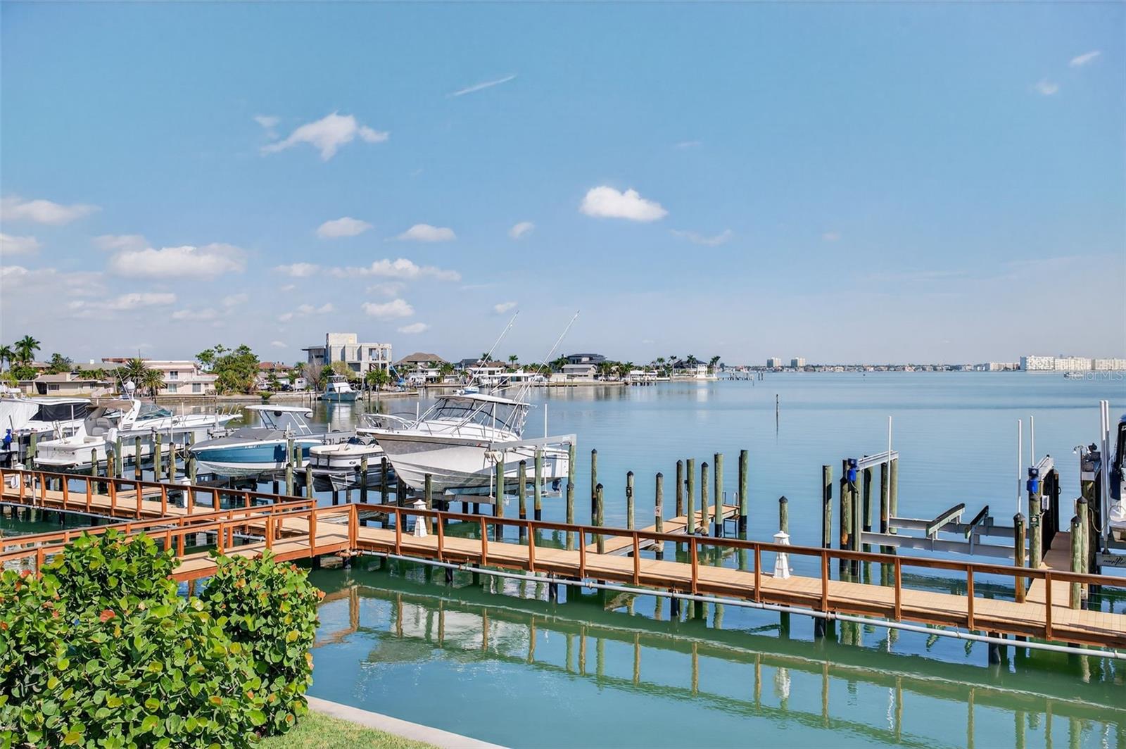 Image 4 of 82 For 5301 Gulf Boulevard E202