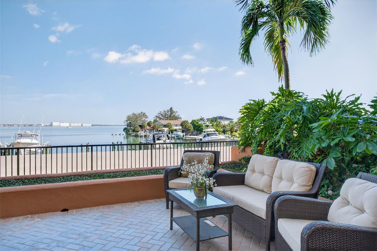 Image 61 of 82 For 5301 Gulf Boulevard E202