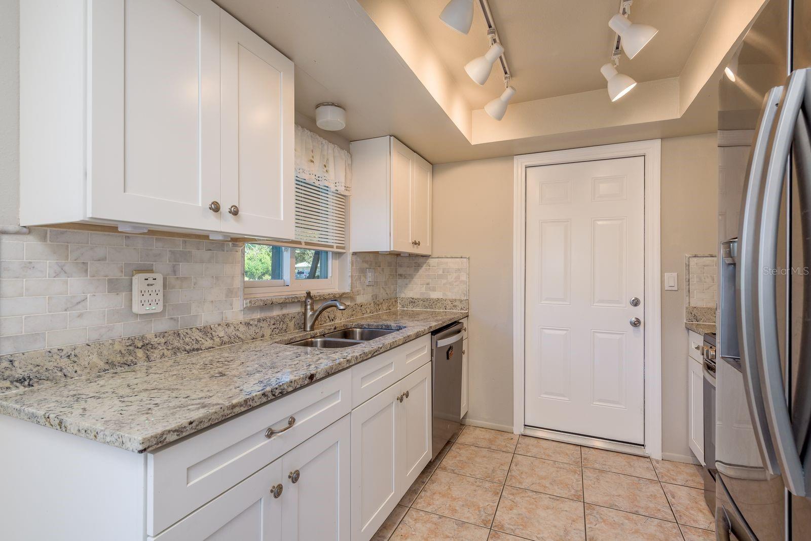 Image 12 of 35 For 1104 Carlton Road