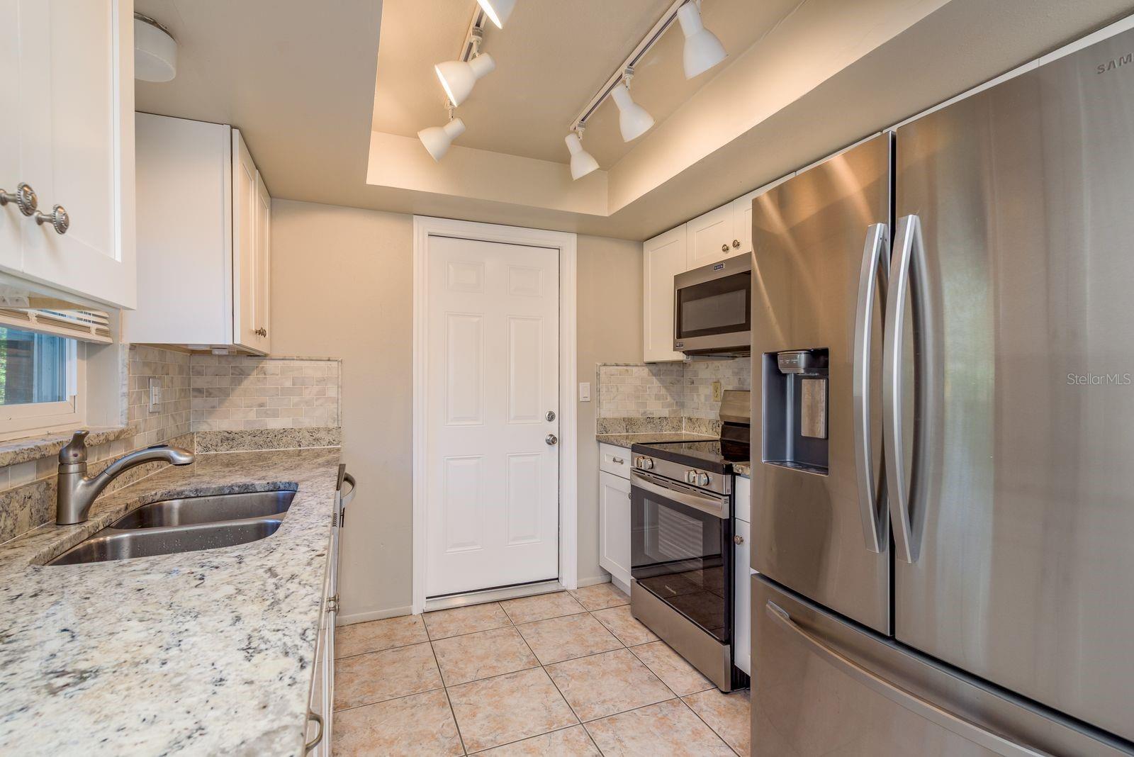 Image 13 of 35 For 1104 Carlton Road