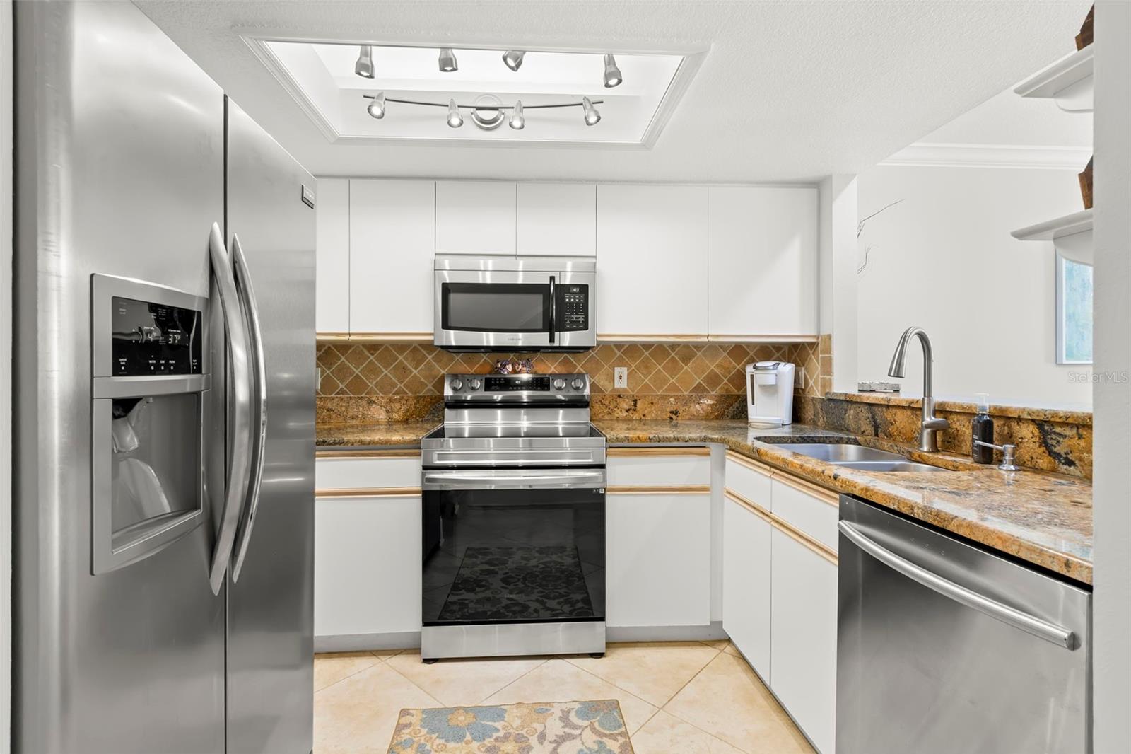 Image 10 of 48 For 391 Madeira Circle