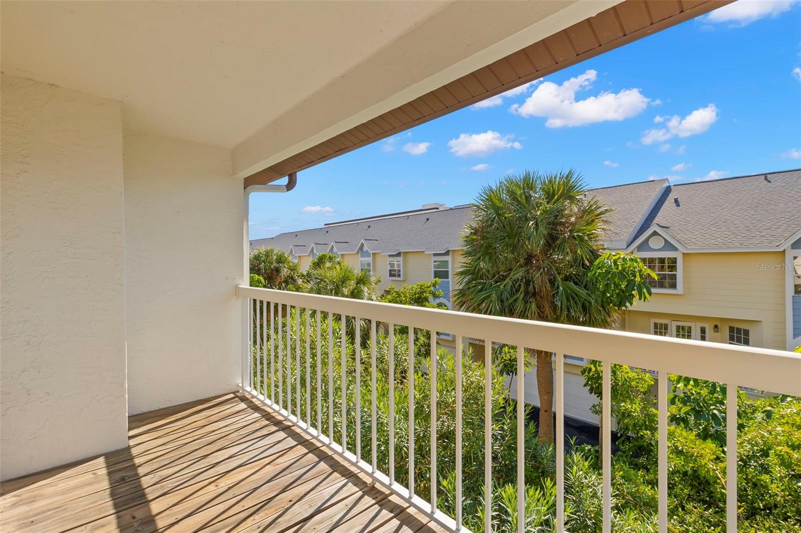 Image 19 of 48 For 391 Madeira Circle