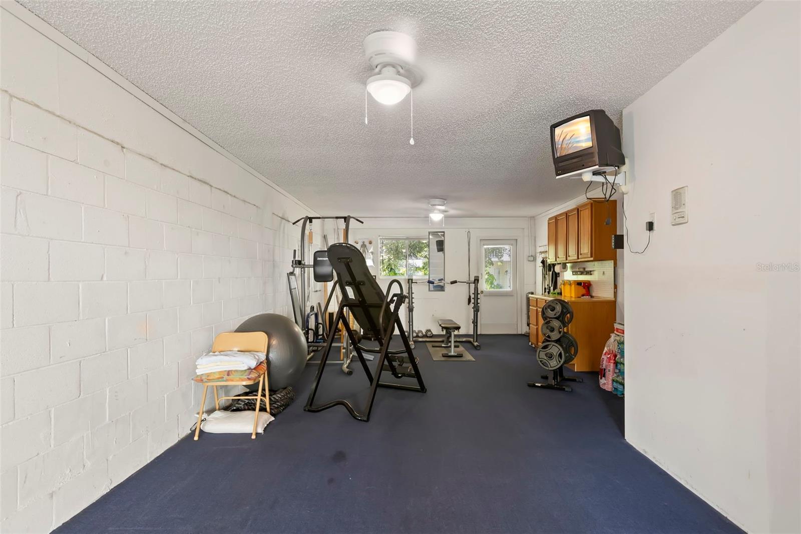 Image 29 of 48 For 391 Madeira Circle