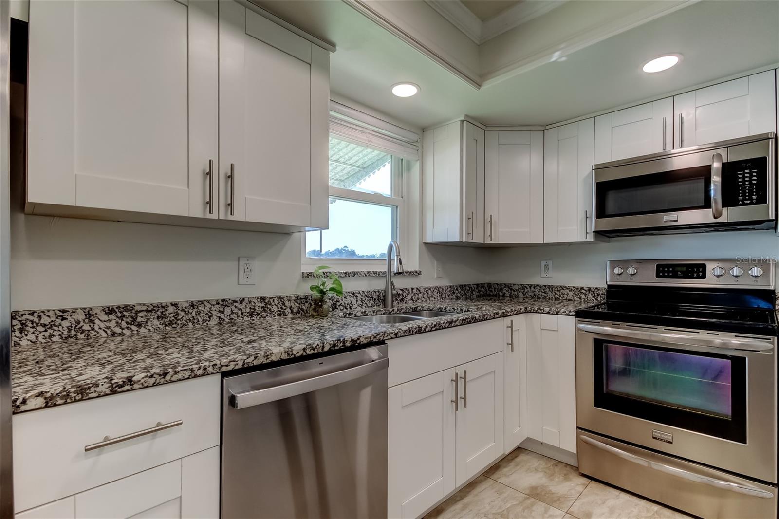 Image 16 of 53 For 3850 13th Avenue N 105